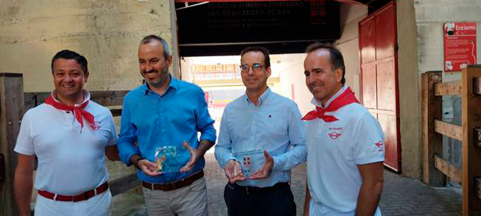 MINI PROTAGONIZA EL PRIMER ENCIERRO DE LOS SANFERMINES